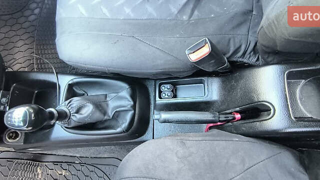 ЗАЗ Сенс 2007 в Ужгороде на Automoto.ua Синий ЗАЗ Сенс, объемом двигателя 1.3 л и пробегом 240 тыс. км за 2000 $, фото 7 на Automoto.ua