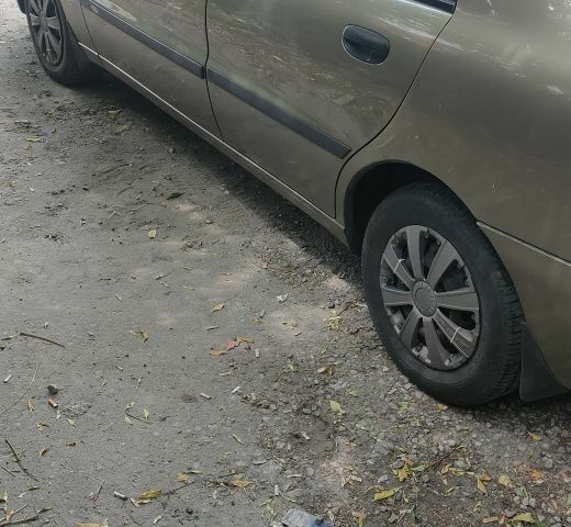 Зеленый ЗАЗ Сенс, объемом двигателя 1.3 л и пробегом 260 тыс. км за 2100 $, фото 2 на Automoto.ua