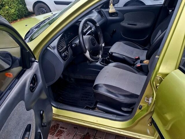 Зеленый ЗАЗ Сенс, объемом двигателя 1.3 л и пробегом 200 тыс. км за 1450 $, фото 5 на Automoto.ua