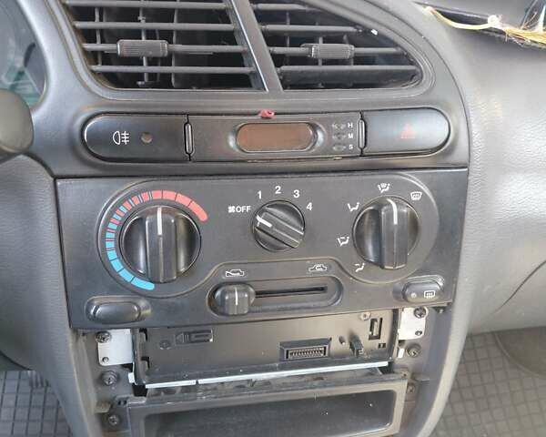 Зелений ЗАЗ Sens, об'ємом двигуна 1.3 л та пробігом 146 тис. км за 1950 $, фото 2 на Automoto.ua