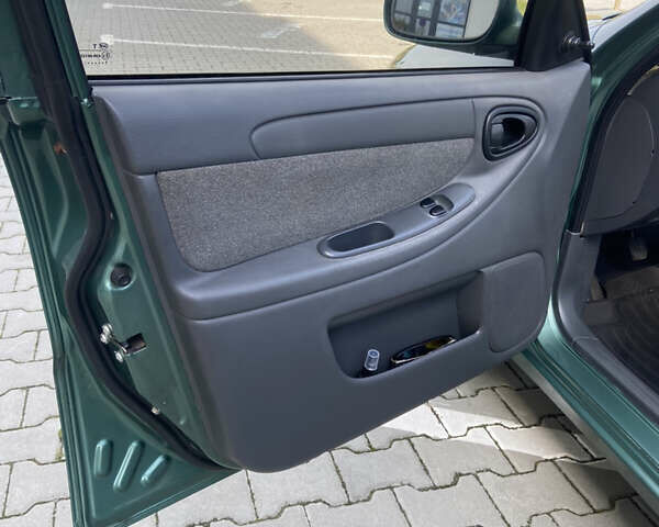 Зелений ЗАЗ Sens, об'ємом двигуна 1.3 л та пробігом 124 тис. км за 2990 $, фото 11 на Automoto.ua