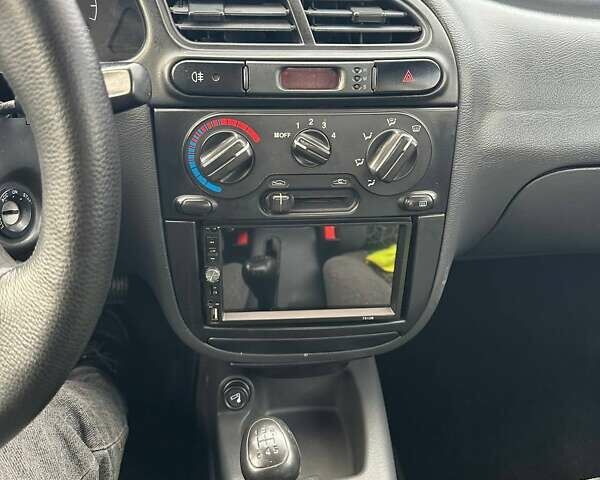 Зеленый ЗАЗ Сенс, объемом двигателя 1.3 л и пробегом 165 тыс. км за 2500 $, фото 12 на Automoto.ua