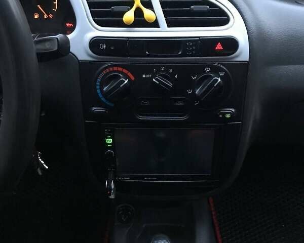 Зелений ЗАЗ Sens, об'ємом двигуна 1.3 л та пробігом 213 тис. км за 1800 $, фото 11 на Automoto.ua