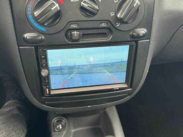 Зеленый ЗАЗ Сенс, объемом двигателя 1.3 л и пробегом 165 тыс. км за 2500 $, фото 6 на Automoto.ua