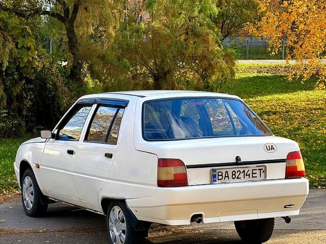 Білий ЗАЗ Славута, об'ємом двигуна 1.2 л та пробігом 93 тис. км за 1250 $, фото 5 на Automoto.ua