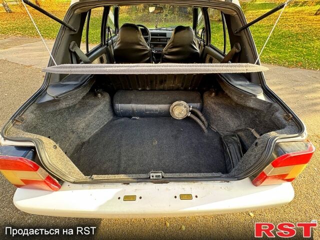 Білий ЗАЗ Славута, об'ємом двигуна 1.2 л та пробігом 93 тис. км за 1250 $, фото 9 на Automoto.ua