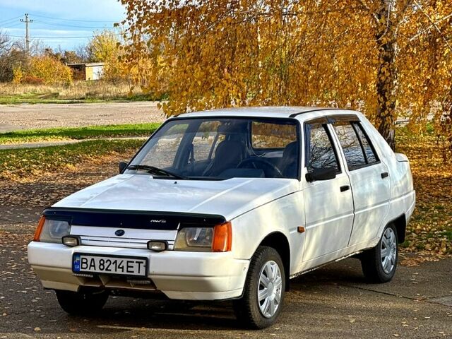 Білий ЗАЗ Славута, об'ємом двигуна 1.2 л та пробігом 93 тис. км за 1250 $, фото 2 на Automoto.ua