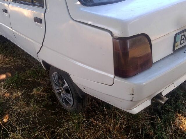 Белый ЗАЗ Славута, объемом двигателя 1.2 л и пробегом 200 тыс. км за 580 $, фото 2 на Automoto.ua