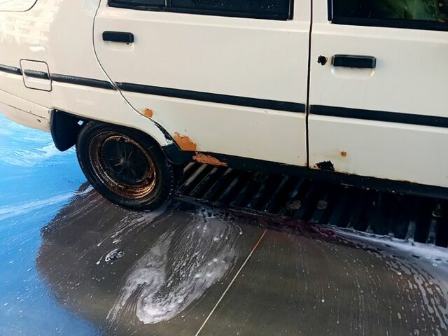 Белый ЗАЗ Славута, объемом двигателя 1.3 л и пробегом 179 тыс. км за 350 $, фото 4 на Automoto.ua