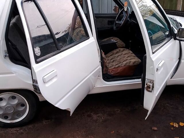 Белый ЗАЗ Славута, объемом двигателя 1.2 л и пробегом 0 тыс. км за 1100 $, фото 5 на Automoto.ua