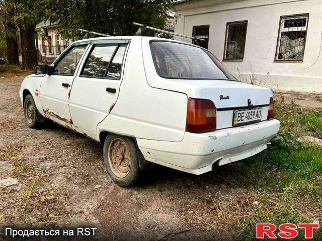 Белый ЗАЗ Славута, объемом двигателя 12 л и пробегом 123 тыс. км за 899 $, фото 3 на Automoto.ua