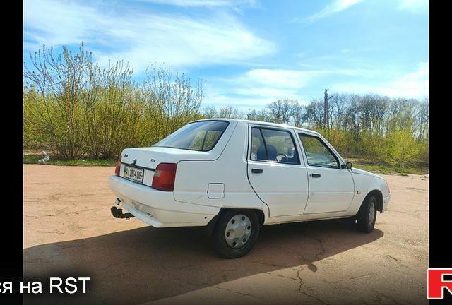 Белый ЗАЗ Славута, объемом двигателя 1.2 л и пробегом 65 тыс. км за 1100 $, фото 3 на Automoto.ua