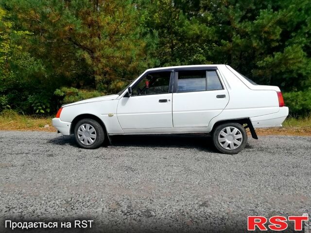 Белый ЗАЗ Славута, объемом двигателя 1.2 л и пробегом 80 тыс. км за 1100 $, фото 1 на Automoto.ua