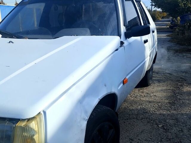 Белый ЗАЗ Славута, объемом двигателя 1.2 л и пробегом 70 тыс. км за 500 $, фото 2 на Automoto.ua