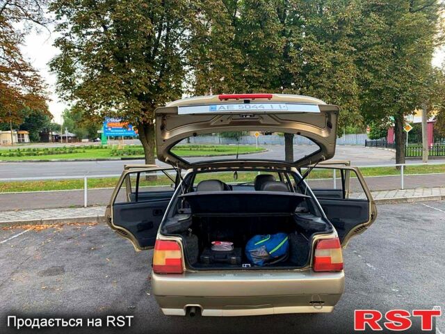 Бежевий ЗАЗ Славута, об'ємом двигуна 1.2 л та пробігом 90 тис. км за 1600 $, фото 7 на Automoto.ua