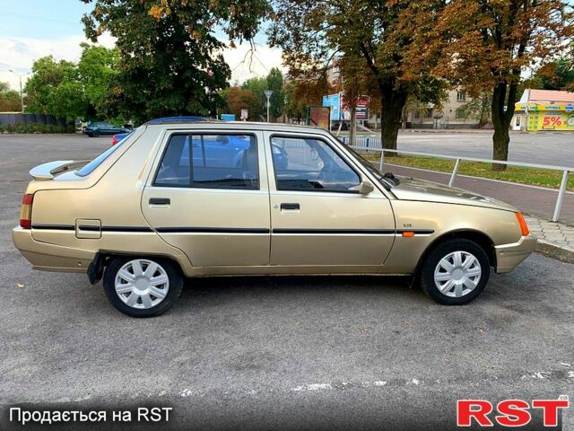 Бежевий ЗАЗ Славута, об'ємом двигуна 1.2 л та пробігом 90 тис. км за 1600 $, фото 3 на Automoto.ua