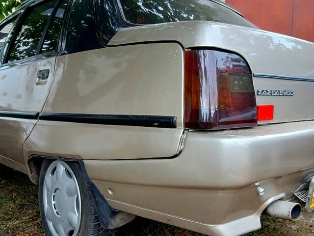 Бежевый ЗАЗ Славута, объемом двигателя 1.2 л и пробегом 200 тыс. км за 1000 $, фото 2 на Automoto.ua