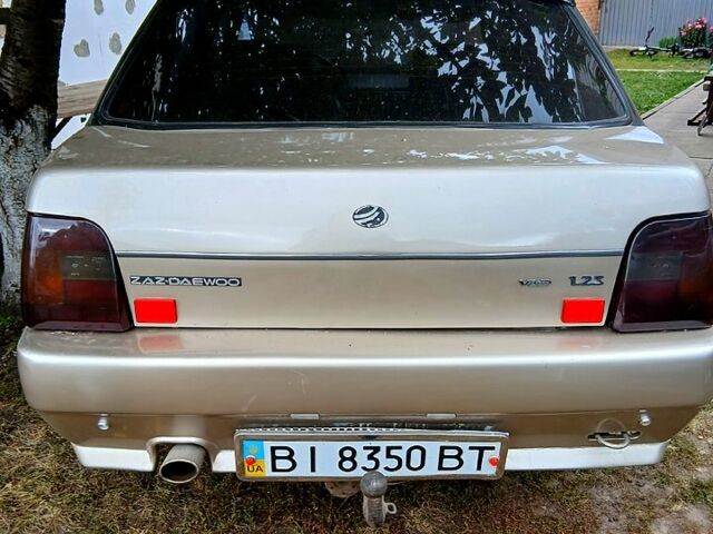 Бежевый ЗАЗ Славута, объемом двигателя 1.2 л и пробегом 200 тыс. км за 1000 $, фото 1 на Automoto.ua