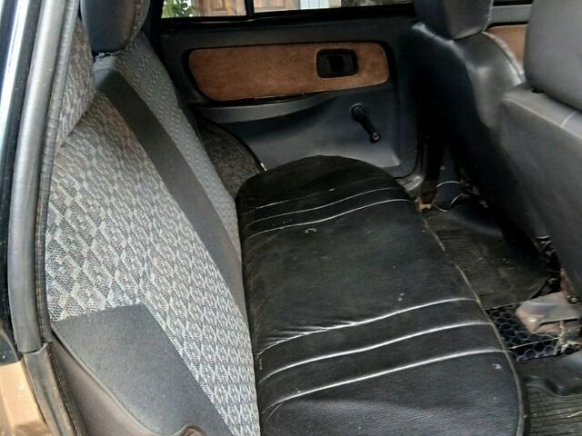 Бежевый ЗАЗ Славута, объемом двигателя 1.2 л и пробегом 200 тыс. км за 1000 $, фото 4 на Automoto.ua