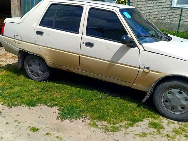 Бежевый ЗАЗ Славута, объемом двигателя 1.2 л и пробегом 0 тыс. км за 600 $, фото 3 на Automoto.ua