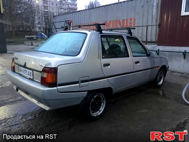 Бежевый ЗАЗ Славута, объемом двигателя 1.2 л и пробегом 115 тыс. км за 1200 $, фото 4 на Automoto.ua