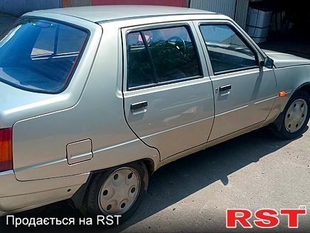 Бежевый ЗАЗ Славута, объемом двигателя 1.2 л и пробегом 23 тыс. км за 1800 $, фото 5 на Automoto.ua