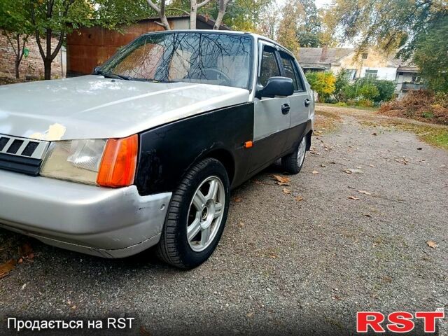 Бежевый ЗАЗ Славута, объемом двигателя 1.2 л и пробегом 129 тыс. км за 950 $, фото 2 на Automoto.ua