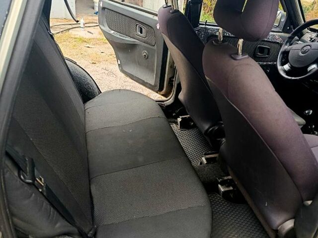 Бежевый ЗАЗ Славута, объемом двигателя 1.2 л и пробегом 129 тыс. км за 950 $, фото 5 на Automoto.ua