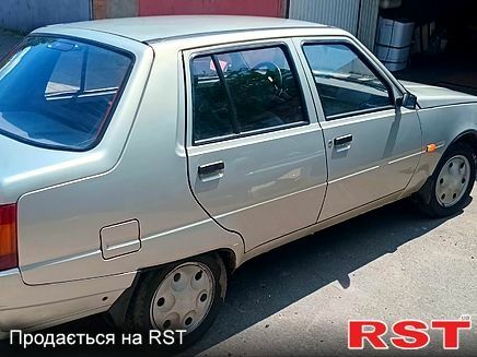 Бежевый ЗАЗ Славута, объемом двигателя 1.2 л и пробегом 23 тыс. км за 1800 $, фото 6 на Automoto.ua