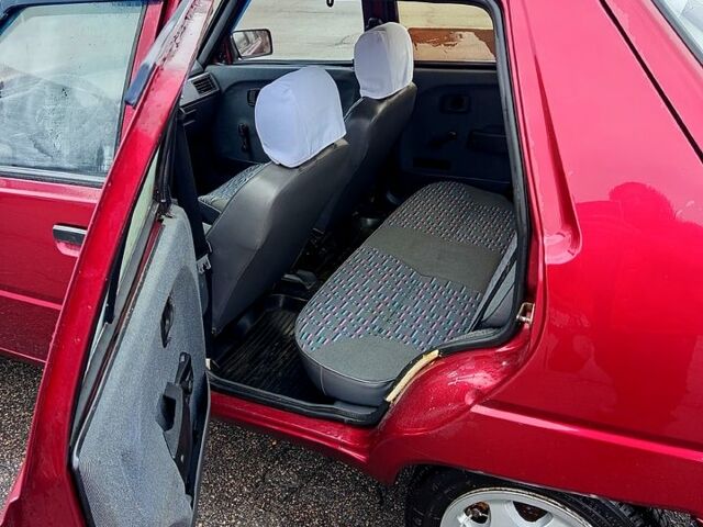 Красный ЗАЗ Славута, объемом двигателя 1.2 л и пробегом 138 тыс. км за 1100 $, фото 3 на Automoto.ua