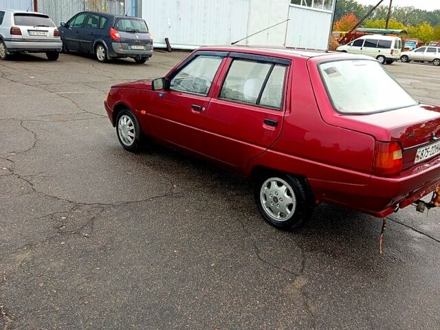 Красный ЗАЗ Славута, объемом двигателя 1.2 л и пробегом 138 тыс. км за 1100 $, фото 2 на Automoto.ua