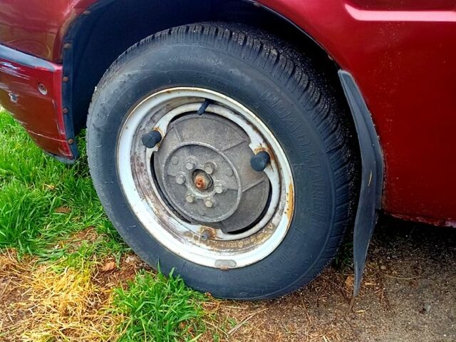 Красный ЗАЗ Славута, объемом двигателя 1.2 л и пробегом 110 тыс. км за 590 $, фото 5 на Automoto.ua