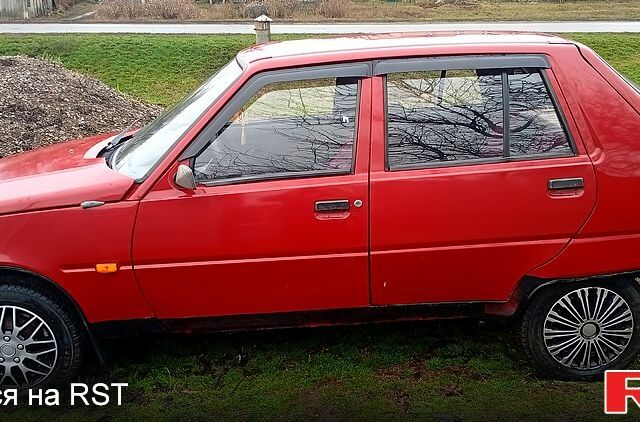 Красный ЗАЗ Славута, объемом двигателя 12 л и пробегом 144 тыс. км за 600 $, фото 1 на Automoto.ua