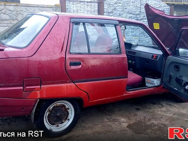 Красный ЗАЗ Славута, объемом двигателя 1.2 л и пробегом 0 тыс. км за 800 $, фото 2 на Automoto.ua