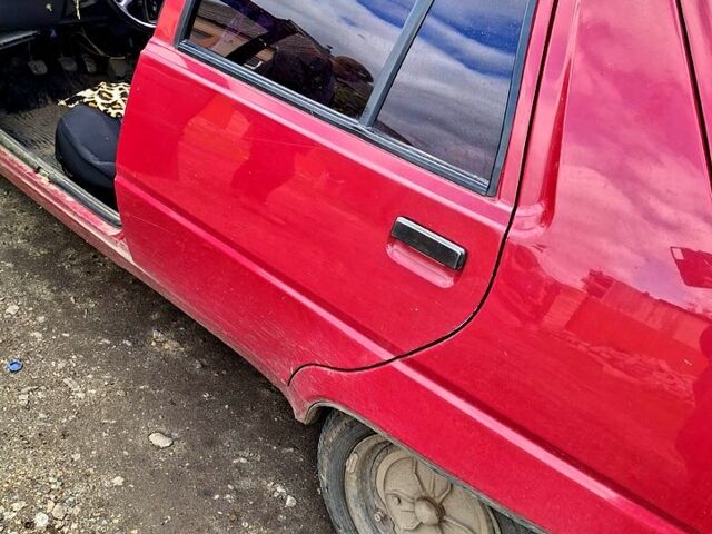 Красный ЗАЗ Славута, объемом двигателя 1.2 л и пробегом 160 тыс. км за 700 $, фото 1 на Automoto.ua