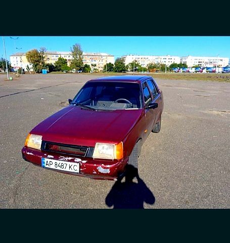 Красный ЗАЗ Славута, объемом двигателя 1.2 л и пробегом 200 тыс. км за 550 $, фото 5 на Automoto.ua