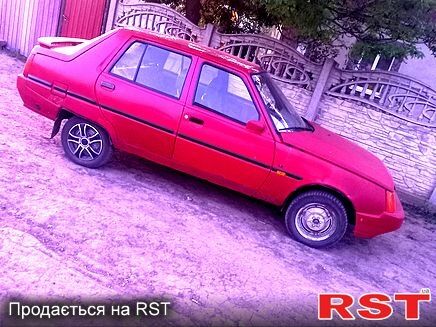 Красный ЗАЗ Славута, объемом двигателя 1.2 л и пробегом 150 тыс. км за 800 $, фото 4 на Automoto.ua