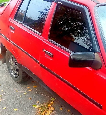 ЗАЗ Славута 2003 в Золотоноше на Automoto.ua Красный ЗАЗ Славута, объемом двигателя 1.2 л и пробегом 255 тыс. км за 600 $, фото 2 на Automoto.ua