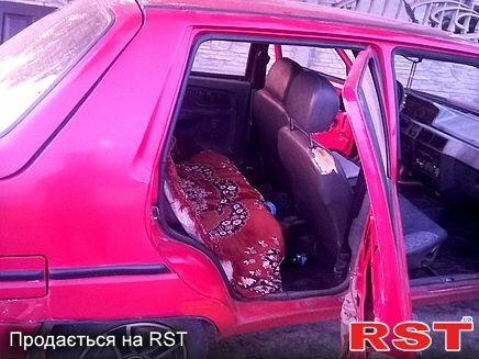 Красный ЗАЗ Славута, объемом двигателя 1.2 л и пробегом 150 тыс. км за 800 $, фото 2 на Automoto.ua