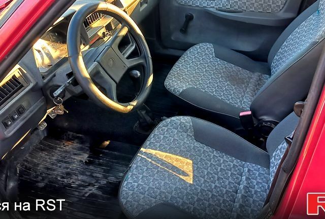 Красный ЗАЗ Славута, объемом двигателя 1.2 л и пробегом 65 тыс. км за 899 $, фото 5 на Automoto.ua