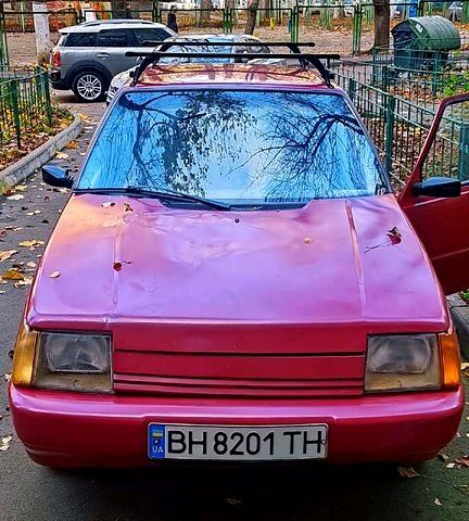 Красный ЗАЗ Славута, объемом двигателя 1.2 л и пробегом 180 тыс. км за 1200 $, фото 3 на Automoto.ua