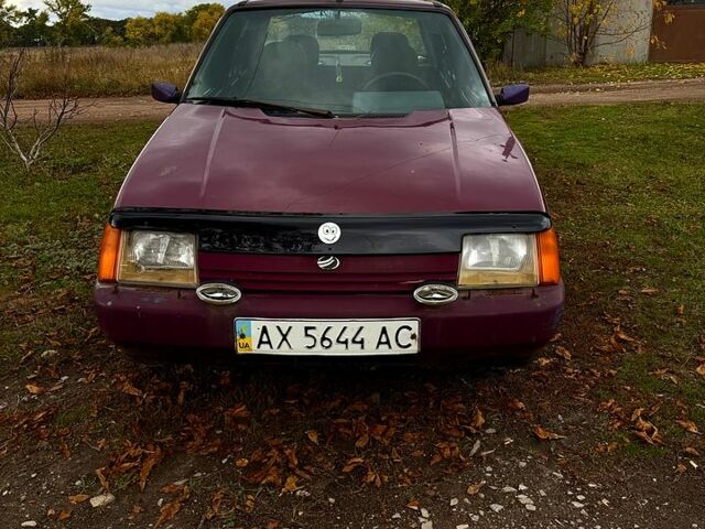 Красный ЗАЗ Славута, объемом двигателя 1.2 л и пробегом 195 тыс. км за 550 $, фото 1 на Automoto.ua