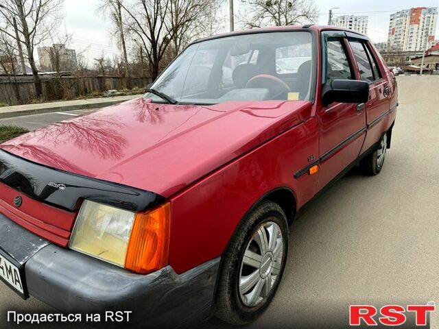 Красный ЗАЗ Славута, объемом двигателя 1.2 л и пробегом 120 тыс. км за 950 $, фото 2 на Automoto.ua