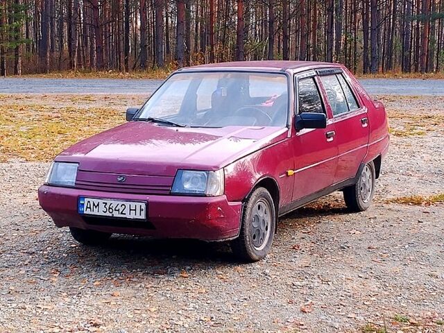 Червоний ЗАЗ Славута, об'ємом двигуна 1.2 л та пробігом 70 тис. км за 1000 $, фото 1 на Automoto.ua