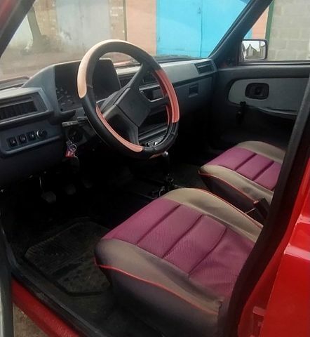 Красный ЗАЗ Славута, объемом двигателя 1.2 л и пробегом 345 тыс. км за 1200 $, фото 5 на Automoto.ua
