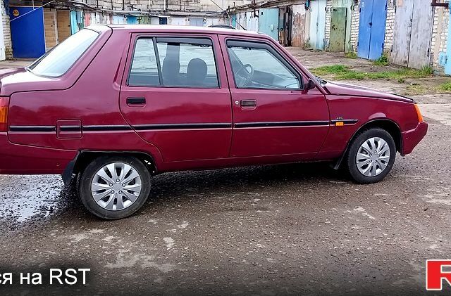 Красный ЗАЗ Славута, объемом двигателя 1.2 л и пробегом 130 тыс. км за 1450 $, фото 1 на Automoto.ua