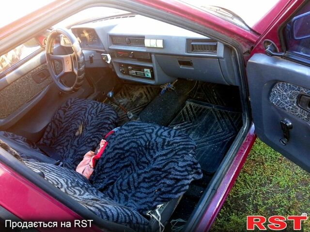 Красный ЗАЗ Славута, объемом двигателя 1.2 л и пробегом 76 тыс. км за 1050 $, фото 3 на Automoto.ua