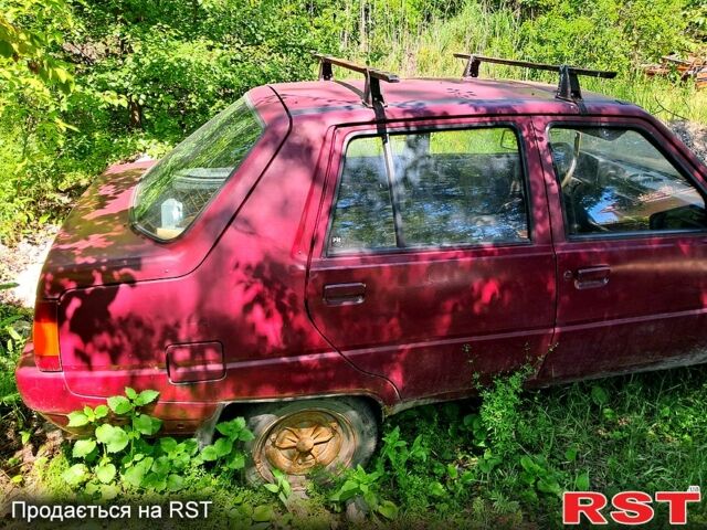 Красный ЗАЗ Славута, объемом двигателя 1.2 л и пробегом 100 тыс. км за 600 $, фото 1 на Automoto.ua