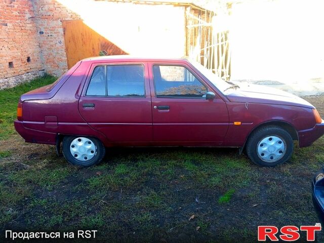 Красный ЗАЗ Славута, объемом двигателя 1.2 л и пробегом 76 тыс. км за 1050 $, фото 4 на Automoto.ua