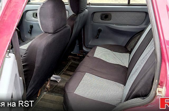 Красный ЗАЗ Славута, объемом двигателя 1.2 л и пробегом 130 тыс. км за 1450 $, фото 8 на Automoto.ua